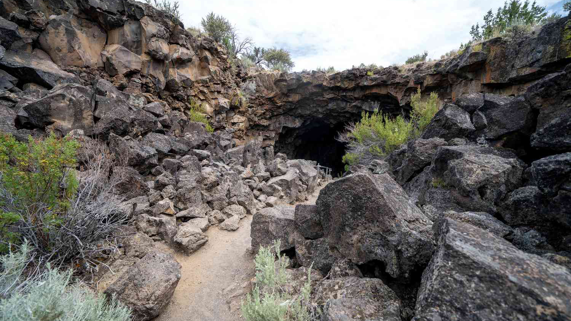 Tulelake/Lava Beds Image